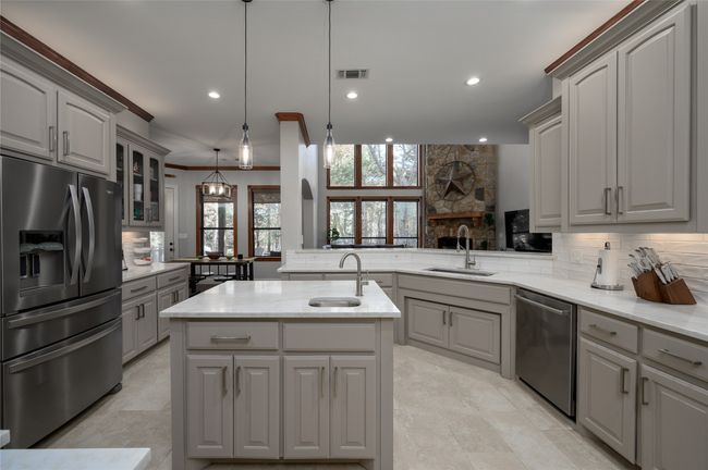 588 Lakepoint Loop, House other with 3 bedrooms, 3 bathrooms and null parking in Pottsboro TX | Image 20