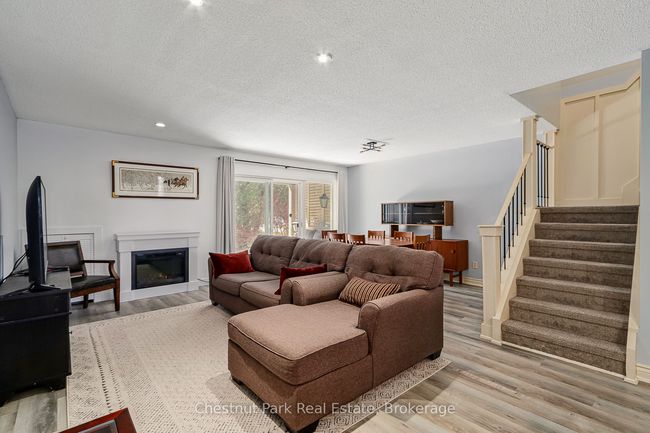 522 Oxbow Cres, Condo with 3 bedrooms, 2 bathrooms and 1 parking in Collingwood ON | Image 8