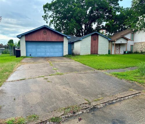 16814 Sinaloa Dr, Houston, TX, 77083-3613 | Card Image