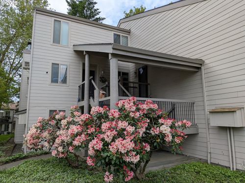 10166 Sw Trapper Ter, Beaverton, OR, 97008-7835 | Card Image
