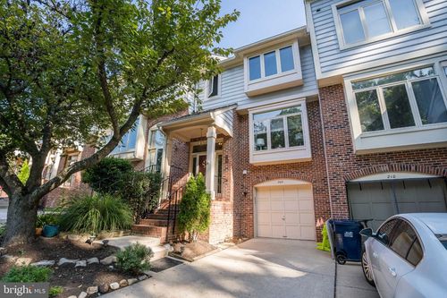 208 Mill Cross Ln, Occoquan, VA, 22125-7738 | Card Image