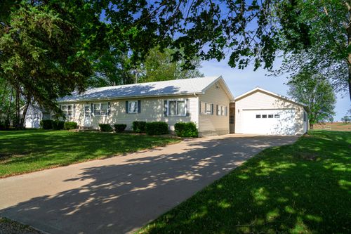 2056 Peek Home Rd, Dixon, IL, 61021-9758 | Card Image