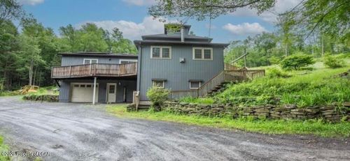 672 Spencer Hill Rd, Nicholson, PA, 18446-8146 | Card Image