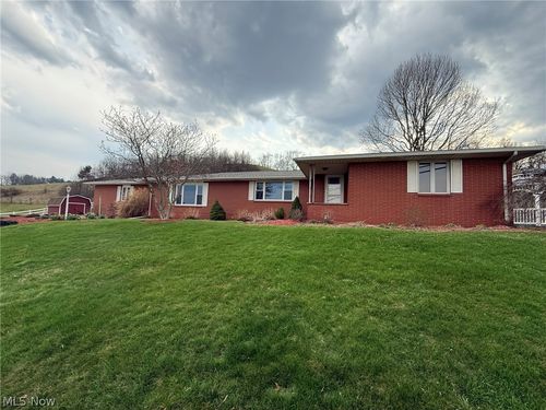 1728 State Route 39 Ne, New Philadelphia, OH, 44663-8092 | Card Image