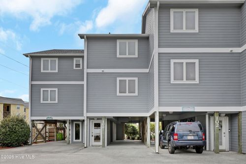 103 Sandpiper Ln, Surf City, NC, 28445-8764 | Card Image