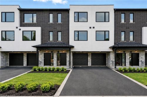 3-161 5th Ave, Brantford, ON, N3S1A3 | Card Image