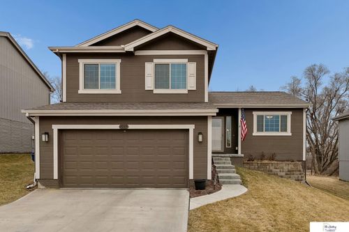 8009 N 84th St, Omaha, NE, 68122-1327 | Card Image