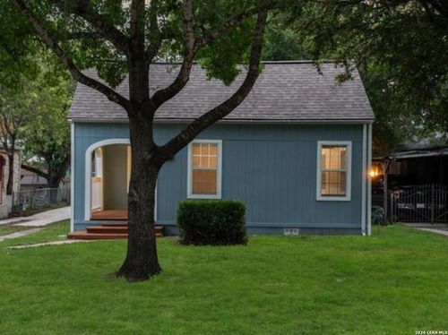1806 W Mistletoe Ave, San Antonio, TX, 78201-5322 | Card Image