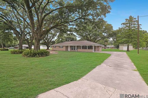13034 Harold Rd, Gonzales, LA, 70737-6035 | Card Image