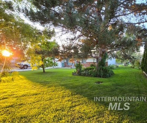 424 Lindenwood Dr, Nampa, ID, 83686-8436 | Card Image