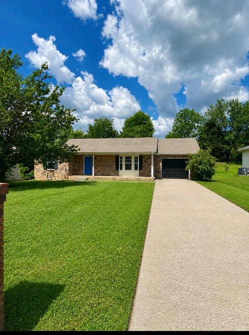 838 Turtle Creek Rd, Clarksville, TN, 37043-2477 | Card Image