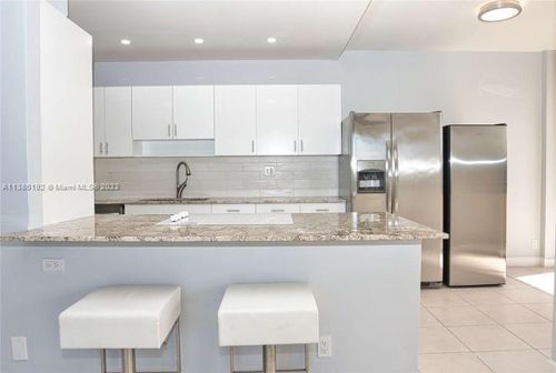 apt-3d-19355 Turnberry Way, Aventura, FL, 33180-2532 | Card Image