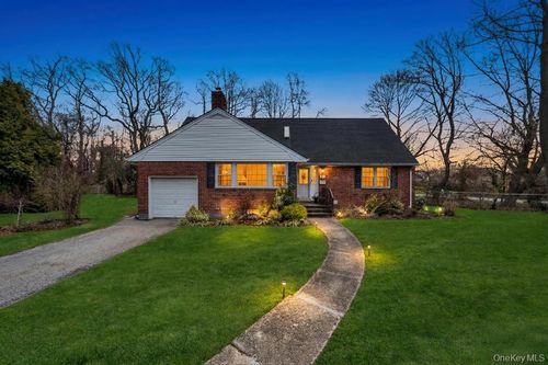 50 Sudbury Ln, Westbury, NY, 11590-1514 | Card Image