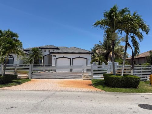 18405-18405 Sw 132nd Ave, Miami, FL, 33177-2917 | Card Image