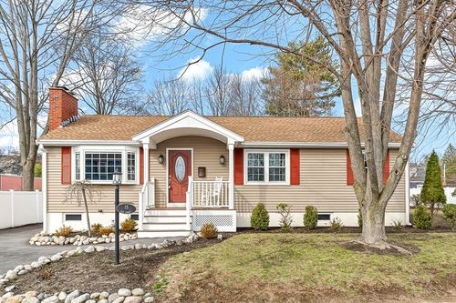 15 East St, Winchester, MA, 01890-1119 | Card Image
