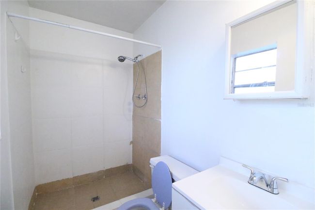 PRIMARY BATHROOM - EN SUITE | Image 10