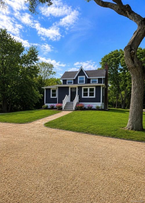 452 Montauk Hwy, Southampton, NY, 11968 | Card Image