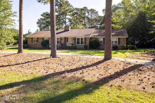 202 Forest Dr, Clinton, NC, 28328-3033 | Card Image