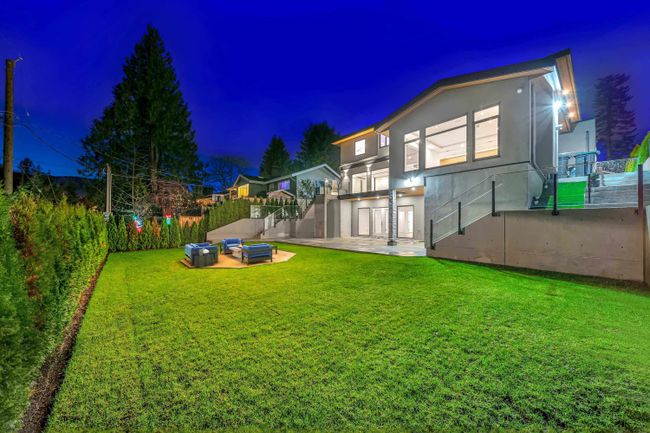 4399 Highland Boulevard, House other with 8 bedrooms, 7 bathrooms and 4 parking in North Vancouver BC | Image 2