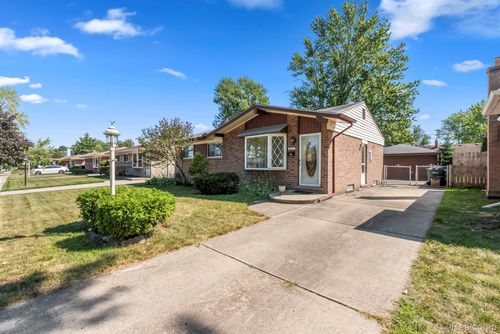 2111 Pagel Ave, Lincoln Park, MI, 48146-3442 | Card Image