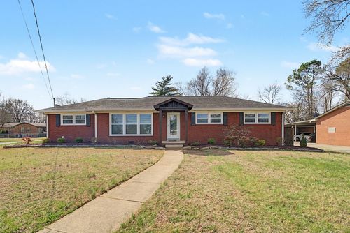 206 Blue Ribbon Pkwy, Shelbyville, TN, 37160-2506 | Card Image