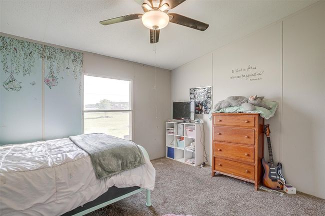 2909 Berry Patch Ln, House other with 3 bedrooms, 2 bathrooms and null parking in Joshua TX | Image 27