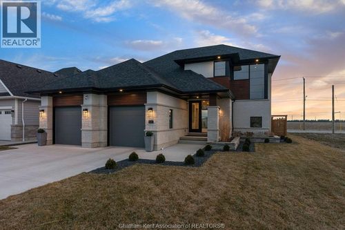 54 Dundee Dr, Chatham, ON, N7M0S7 | Card Image