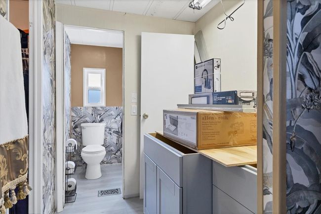 Primary Bathroom | Image 21