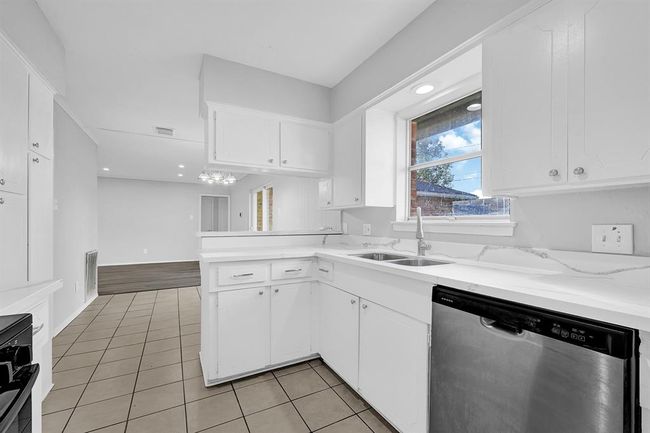 1853 El Mar Ln, House other with 4 bedrooms, 2 bathrooms and null parking in Seabrook TX | Image 10