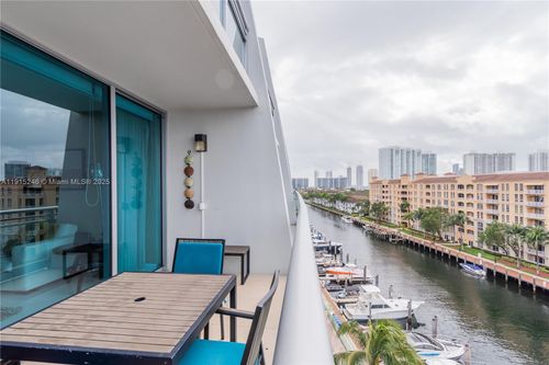 apt-504-2950 Ne 188th St, Aventura, FL, 33180-2795 | Card Image