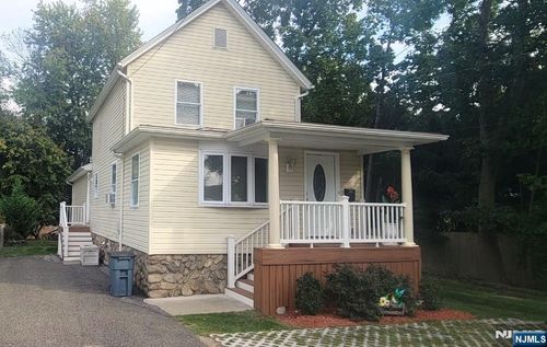 149 Crescent Ave, Waldwick, NJ, 07463-1300 | Card Image