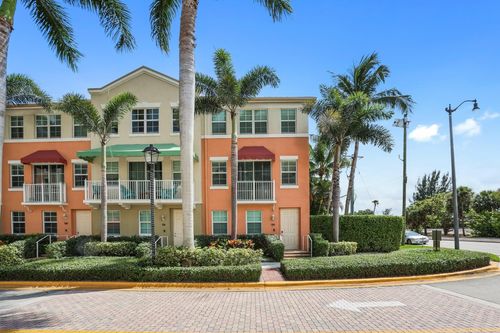 106 Moorings Dr, Lantana, FL, 33462-8018 | Card Image
