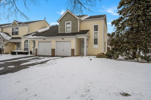 1780 College Green Dr, Elgin, IL, 60123-6811 | Card Image