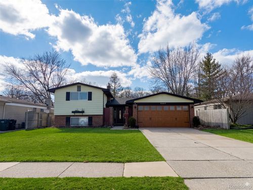 36417 Weber Dr, Sterling Heights, MI, 48310-4649 | Card Image
