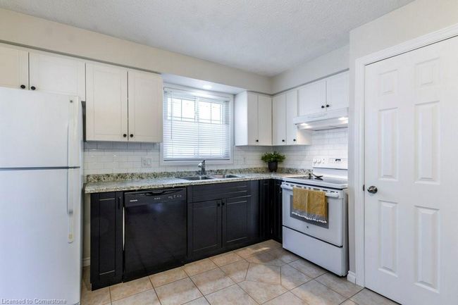 43 Briar Knoll Dr, House other with 3 bedrooms, 2 bathrooms and 4 parking in Kitchener ON | Image 13