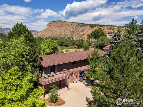 819 5th Ave, Lyons, CO, 80540-5036 | Card Image