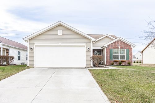 5777 White Pine Rd, Whitestown, IN, 46075-9715 | Card Image