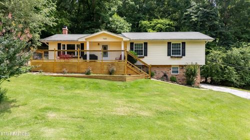 7608 Ridge Bay Dr, Hixson, TN, 37343-1847 | Card Image