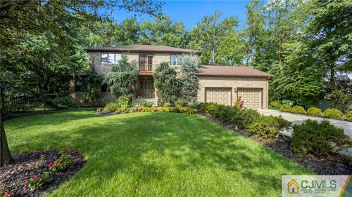 3 Vinne Ct, Edison, NJ, 08820-3935 | Card Image