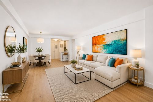 3h-220 E 67th Street, New York City, NY, 10021 | Card Image