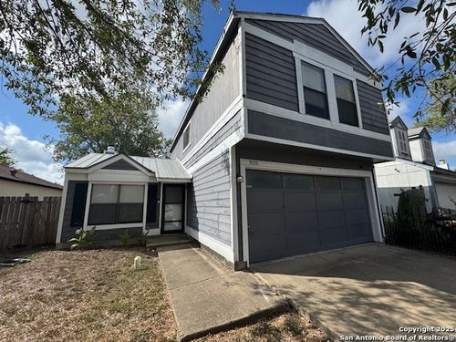 10010 Amber Field Dr, San Antonio, TX, 78245-1706 | Card Image
