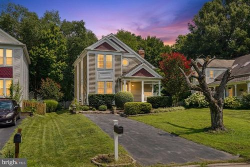22 Fenton Wood Dr, STERLING, VA, 20165-5718 | Card Image