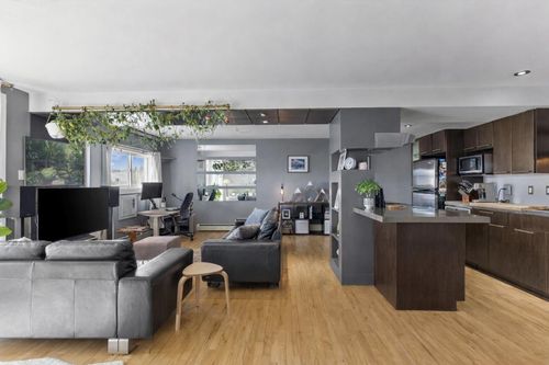 5-1530 26 Ave Nw, Calgary, AB, T2M2E9 | Card Image