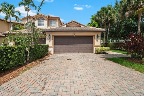 1-816 W Village Cir, Davie, FL, 33325-4427 | Card Image