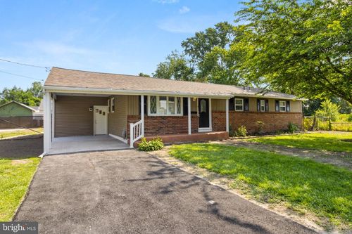 529 9th Ave, LINDENWOLD, NJ, 08021-3711 | Card Image
