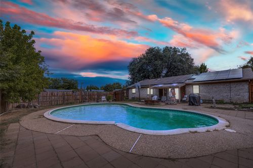 517 Durham Dr, Arlington, TX, 76014-2115 | Card Image