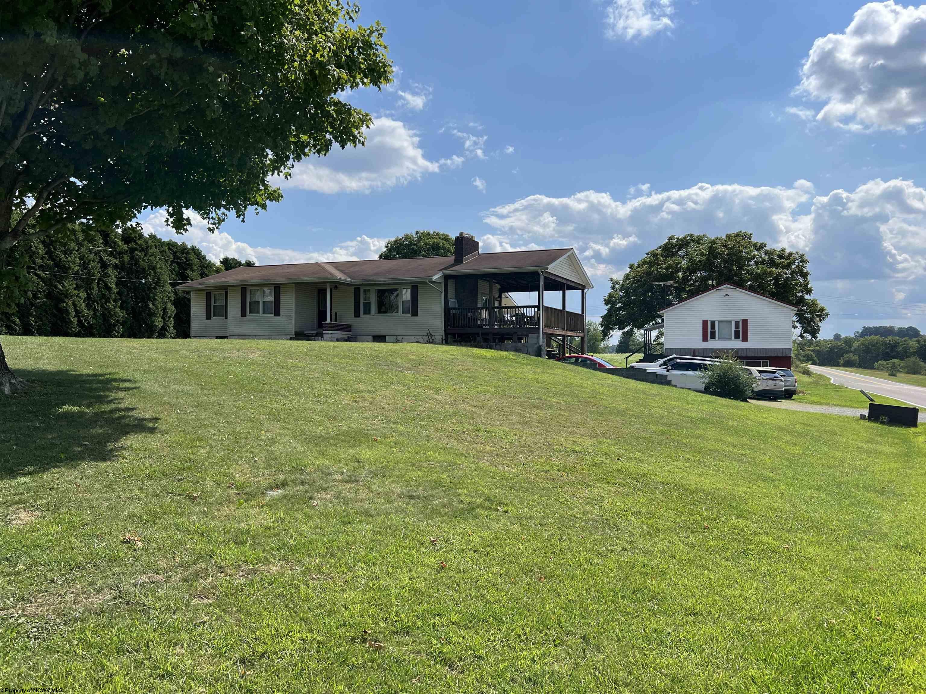 Point Pleasant Rd, Belington, WV 26250