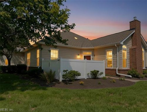 401 Tabb Smith Trl, Yorktown, VA, 23693-2974 | Card Image