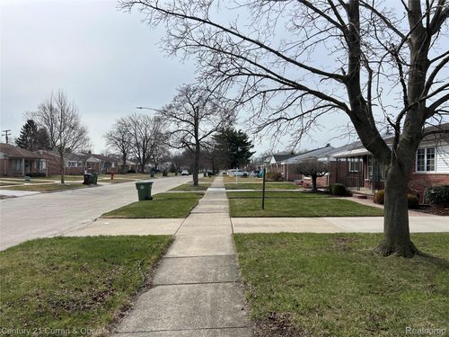 15444 Mulberry St, Southgate, MI, 48195-2044 | Card Image