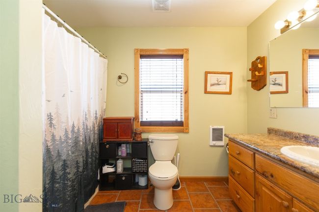 Primary Bedroom's Ensuite Bathroom | Image 17